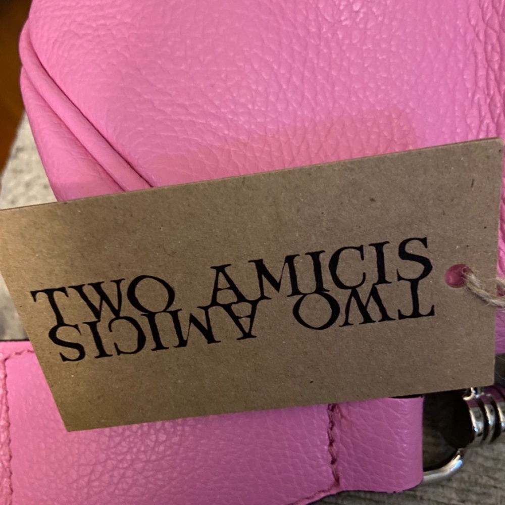 Two Amicis Italian Leather @ Merc@ari - Picture 6 of 6